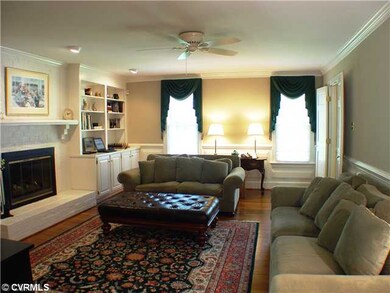 Den/Family/Great Room - Fireplace