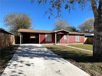 1302 N Hackberry St, Beeville, TX 78102 - photo 2