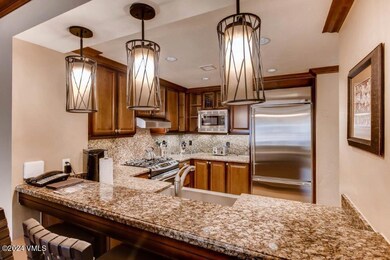Park Hyatt Residences 2054 kitchen bar a