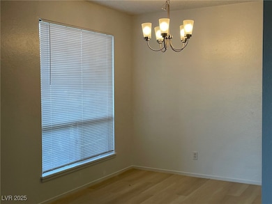 5060 Newport Cove Dr unit B, Las Vegas, NV 89119 - photo 4