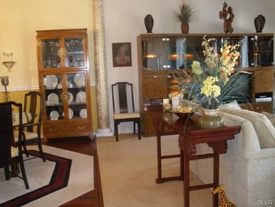 2099 Huntington Ln, Easton, PA 18040 - photo 2