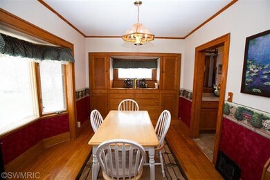 747 Knapp St NE, Grand Rapids, MI 49505 - photo 3