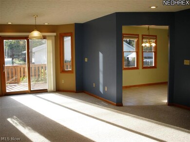 760 Hollywood Ave, Sheffield Lake, OH 44054 - photo 6