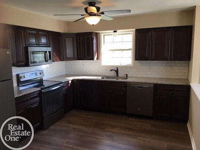 35867 Main St, New Baltimore, MI 48047 - photo 5