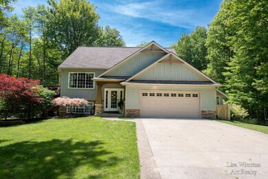5453 Hidden Acres Ct, Holland, MI 49424-