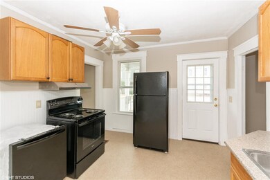 102 Forest St, Rutland, VT 05701 - photo 3