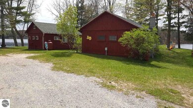 Listed cottages (side by side). Unique family get 