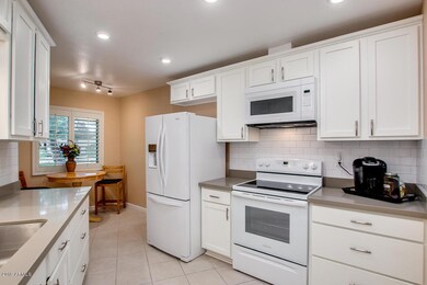 14003 N Palm Ridge Dr W, Sun City, AZ 85351 - photo 3