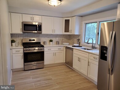 17 Glen Mawr Dr, Ewing, NJ 08618 - photo 7