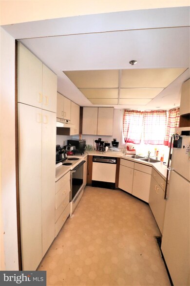 2502 Creekside Dr unit 2502, Newark, DE 19711 - photo 6