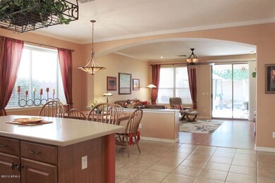 05a-Kitchen open to family room
