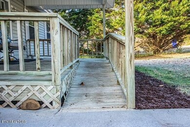 328 Bays Mountain Rd, Knoxville, TN 37920 - photo 4