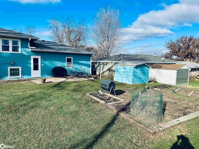 1410 Mulberry St, Atlantic, IA 50022 - photo 4