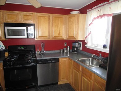 3082 Birch Cir W, Whitehall, PA 18052 - photo 7