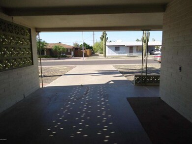 5433 E Colby Street Carport