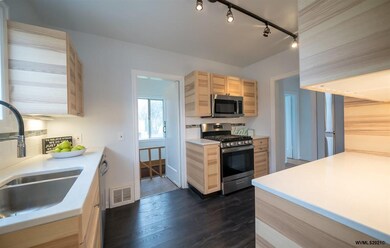 162 7th St, Lyons, OR 97358 - photo 7