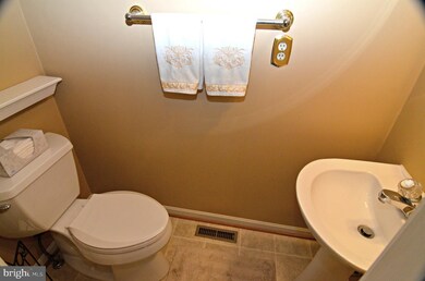 9281 Brewington Ln, Laurel, MD 20723 - photo 4