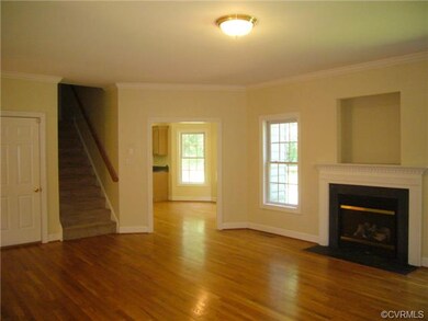 Oversize Family Room with gas fireplace, TV niche,