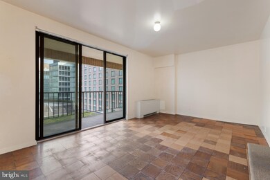 Carriage House unit 815, Washington, DC 20037 - photo 6