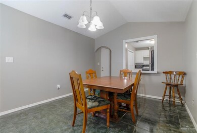 1009 E Bagwell St, Pharr, TX 78577 - photo 5