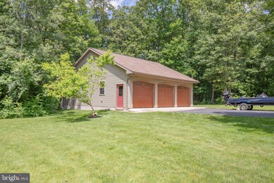 563 Tall Oak Ln, Lewisburg, PA 17837 - photo 5