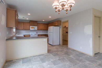 923 Riddell Ave NE, Orting, WA 98360 - photo 7