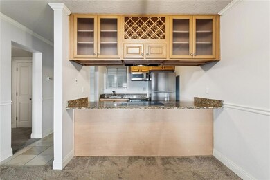 bar allows for stools