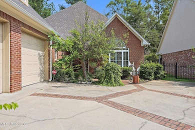 02-772 Oakmont Pkwy