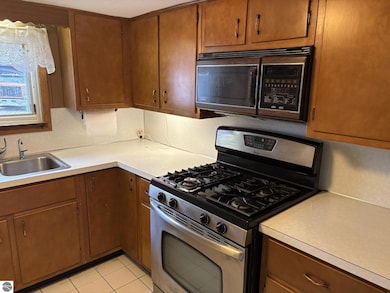 7315 E Pickard St, Mount Pleasant, MI 48858 - photo 6