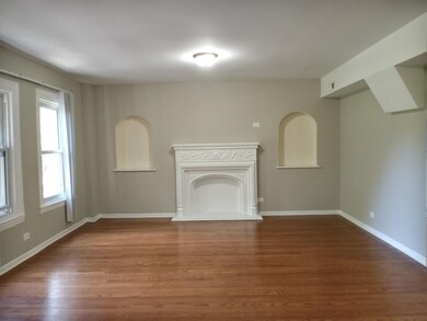 6042 N Washtenaw Ave, Chicago, IL 60659 - photo 3