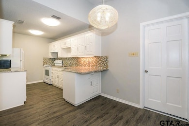 5805 Hollytree Dr, Tyler, TX 75703 - photo 7