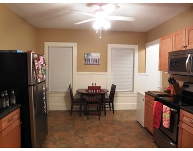 311 Plantation St unit 3, Worcester, MA 01604 - photo 3