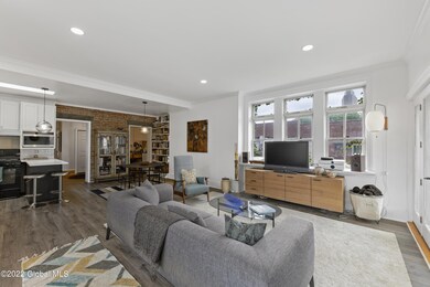 380 Hamilton St, Albany, NY 12210 - photo 7