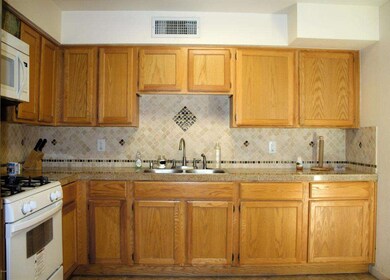 86th_Kitchen1