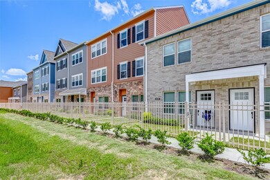 5262 Ella Blvd unit 202, Houston, TX 77018 - photo 2