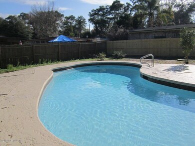 6904 Holiday Rd N, Jacksonville, FL 32216 - photo 2