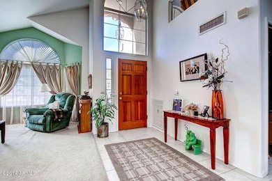 8429 W Willowbrook Drive-small-004-Foyer