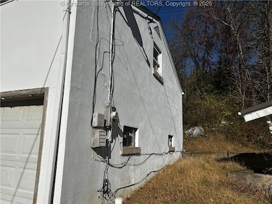 1842 Oakridge Dr unit B, Charleston, WV 25311 - photo 4