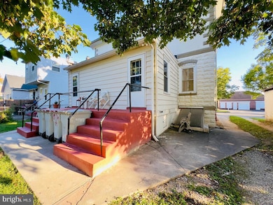 814 E Cherry St, Vineland, NJ 08360 - photo 3