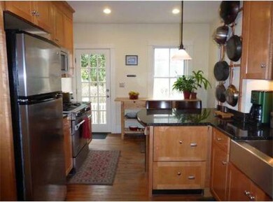 21 1/2 Broad St, Salem, MA 01970 - photo 3