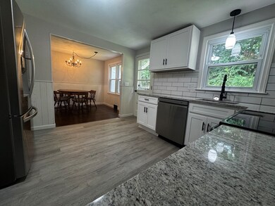 258 Poplar Ave, West Springfield, MA 01089 - photo 4