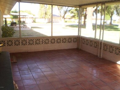 Spacious screened in patio
