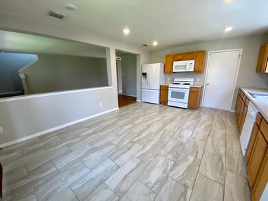 3035 E Legends Bend Dr, Spring, TX 77386 - photo 6