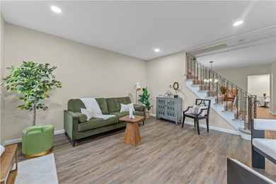 5824 Holsing St, McKeesport, PA 15135 - photo 2