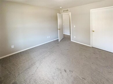 9236 Checkerbloom Dr, Oklahoma City, OK 73165 - photo 5