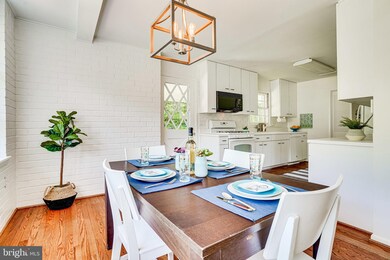 9039 Ashmeade Dr, Fairfax, VA 22032 - photo 3