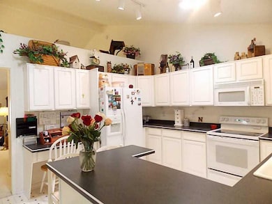 5713 Kensington Blvd unit 10, Plainfield, IN 46168 - photo 6