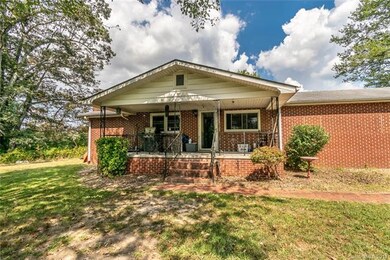 138 Air Mail Dr, Hendersonville, NC 28792 - photo 3