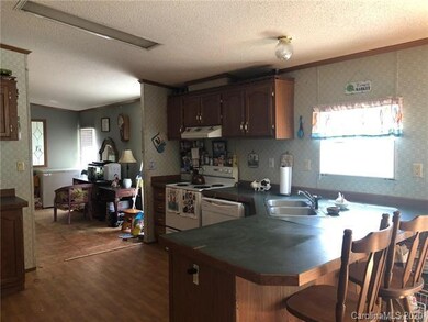 434 Clements Rd, Statesville, NC 28677 - photo 7