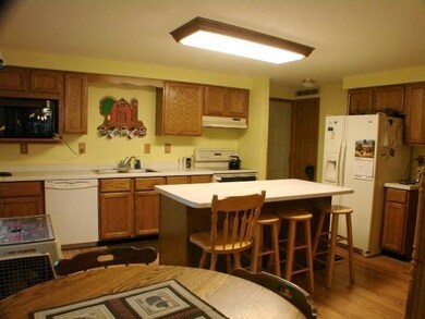 N8439 Smith Rd, Brooklyn, WI 53521 - photo 7